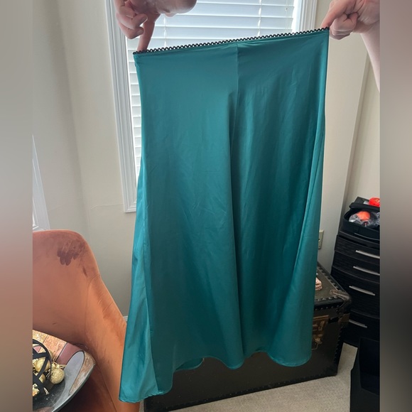 Zara Teal midi skirt - Picture 3 of 5